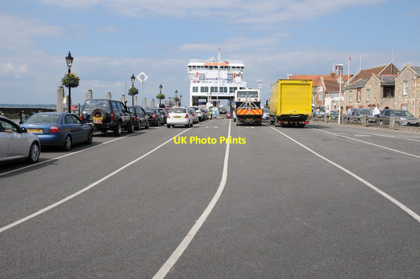 Photo 6"x4" Vehicles boarding ferry Yarmouth c2014