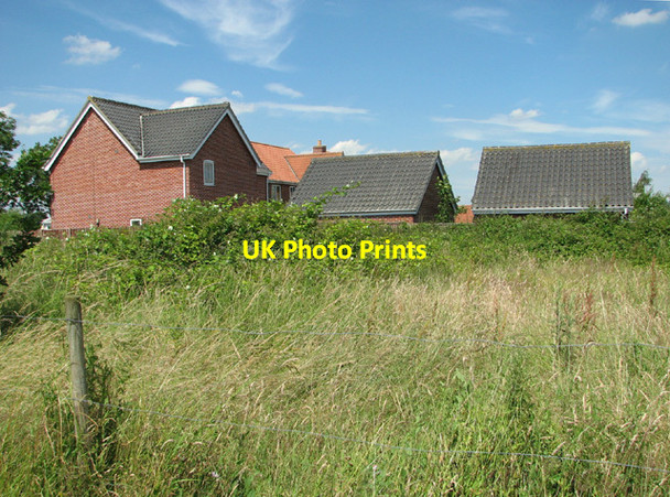 Photo 6"x4" New housing in Tibenham Pristow Green c2014