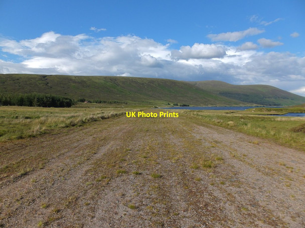 Photo 6"x4" Landing strip, L\u00c3\u00b9b Mh\u00c3\u00b2r Loch Crann c2014