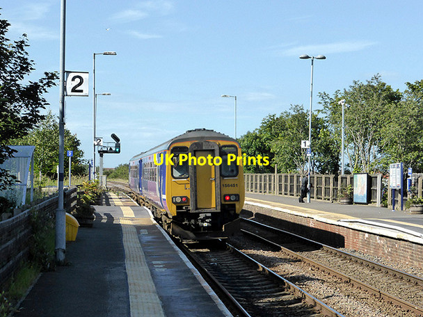 Photo 6"x4" A Carlisle bound train departing from Seaton Carew Seaton Carew c2014
