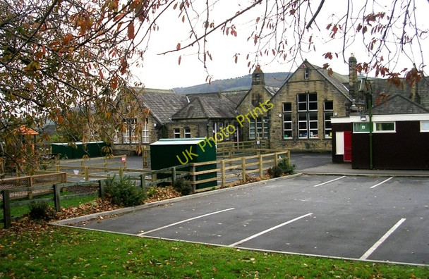 Photo 6"x4" Glusburn Community Primary School - Colne Road Cross Hills\/SE0044 c2008