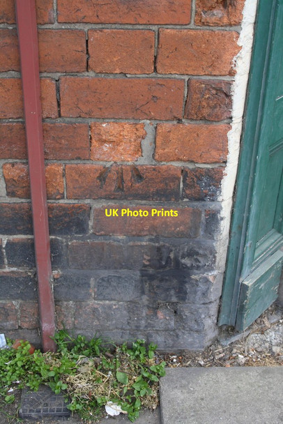Photo 6"x4" Benchmark on #21 Wharf Road Grantham c2014