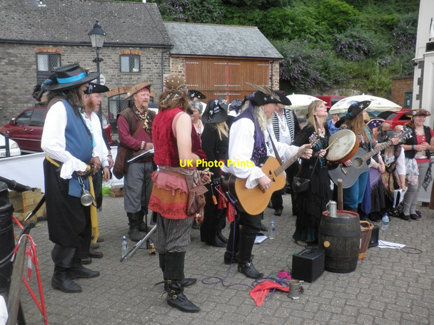 Photo 6"x4" Pirate choir at Minehead Harbour Festival Minehead c2014