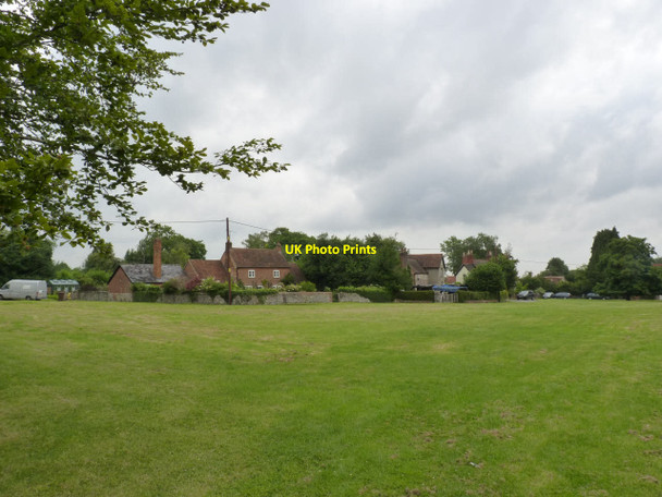 Photo 6"x4" The green at Stoke Row Stoke Row c2014