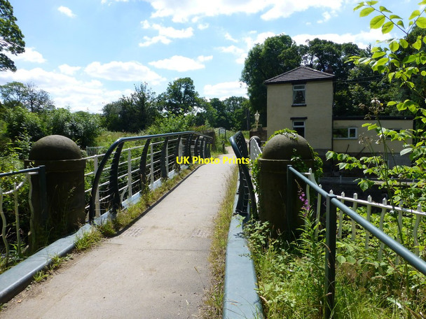 Photo 6"x4" Footbridge over the River Goyt leads to Brabyns Park Romiley c2014