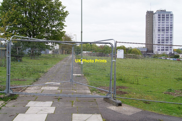Photo 6"x4" Blocked for now Basingstoke c2014