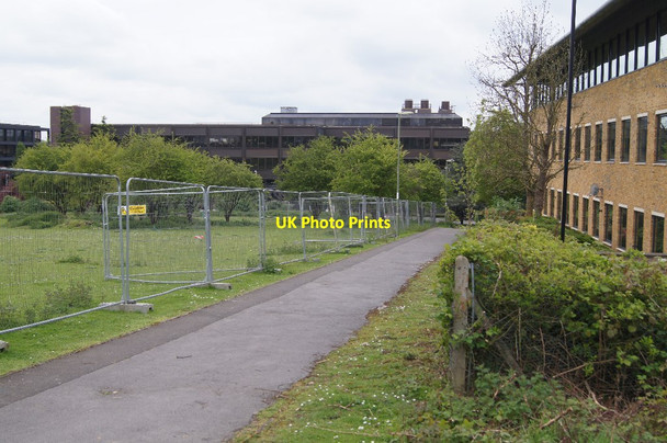 Photo 6"x4" Footpath to Basing View Basingstoke c2014