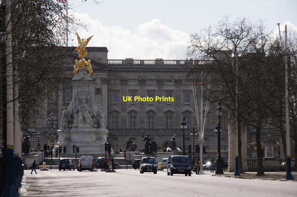 Photo 6"x4" Queen Victoria Memorial and Buckingham Palace from The Mall, Westminster Westminster c2015