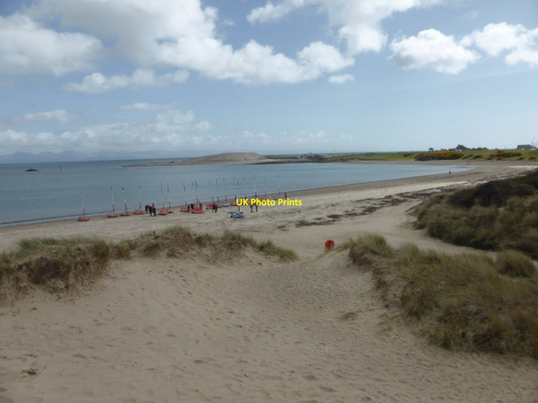 Photo 6"x4" Dinghies on the beach Pwllheli c2015