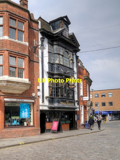 Photo 6"x4" Guildford High Street, The Three Pigeons Guildford c2015