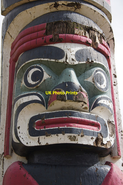 Photo 6"x4" The 'cedar man' on the totem pole at Virginia Water Egham c2015