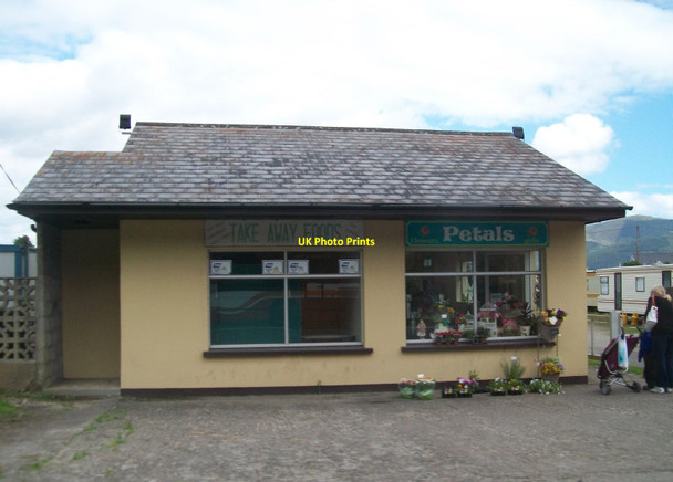 Photo 6"x4" Shops at the entrance to the caravan park in the centre of Omeath Omeath c2012