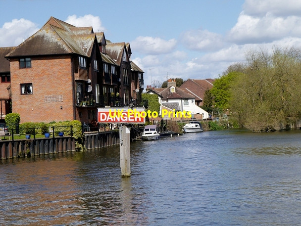 Photo 6"x4" Danger on River Thames at Eton Eton c2015