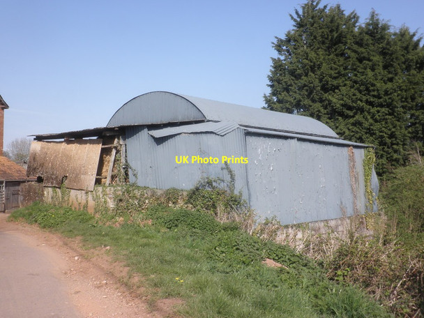 Photo 6"x4" Corrugated iron barn, Wood's Farm Andersfield c2015