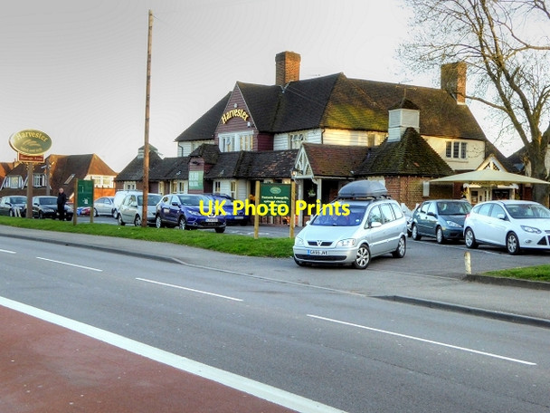 Photo 6"x4" Langley, Montagu Arms Slough\/SU9979 c2015