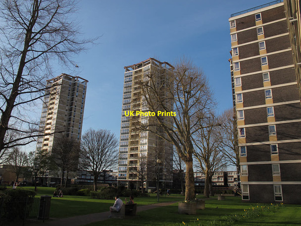 Photo 6"x4" Avondale Square: tower blocks Bermondsey c2015