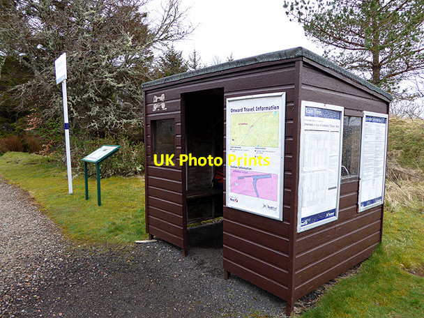 Photo 6"x4" Altnabreac station waiting shelter Altnabreac Sta c2015