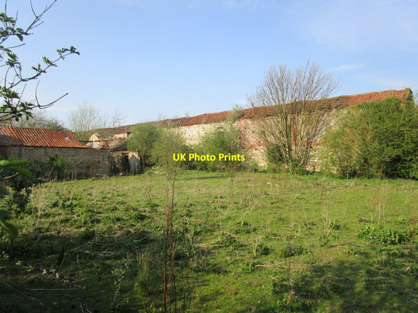 Photo 6"x4" Derelict farm buildings at Almholme (4) Almholme c2015