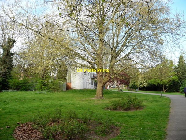 Photo 6"x4" Recreation ground, off Penge High Street Penge c2015