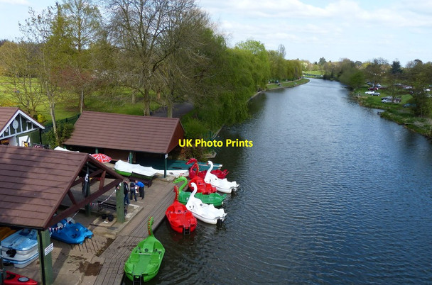 Photo 6"x4" Boat houses on the River Avon Warwick c2015