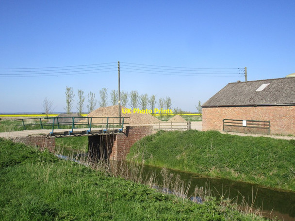 Photo 6"x4" Bridge over Newham Drain Bunker's Hill\/TF2653 c2015