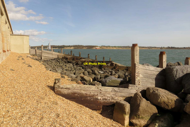 Photo 6"x4" Beach and sea defences by Hurst Castle Colwell\/SZ3287 c2015 P1