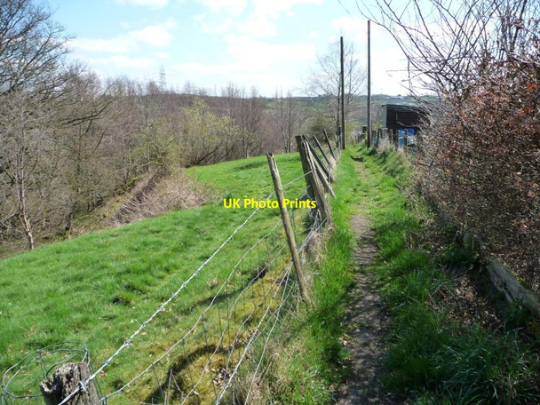 Photo 6"x4" Public footpath, north of Foster Park View, Denholme Denholme c2015