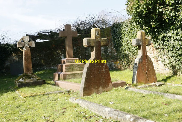 Photo 6"x4" Corner of the Churchyard Easton\/SU5132 c2015