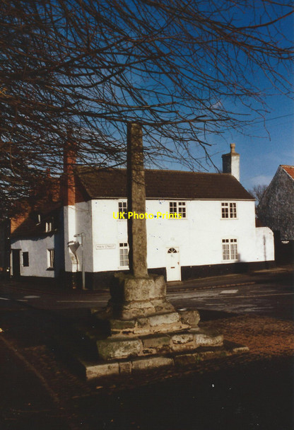 Photo 6"x4" Cross, Frisby on the Wreake Frisby on the Wreake c1995