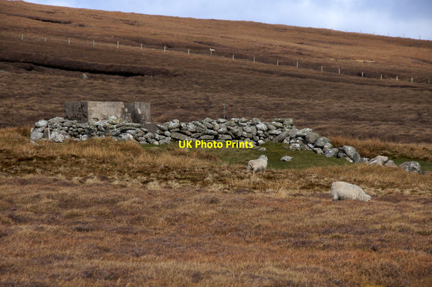 Photo 6"x4" Sheepfold beside the Burn of Dalamut, near West Sandwick West Sandwick c2015
