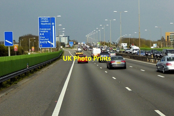 Photo 6"x4" M4 at Junction 5 (Langley) Slough\/SU9979 c2015