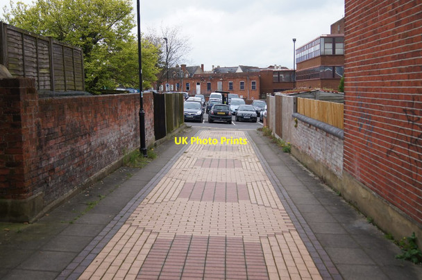 Photo 6"x4" Passage to Central Car Park Basingstoke c2014