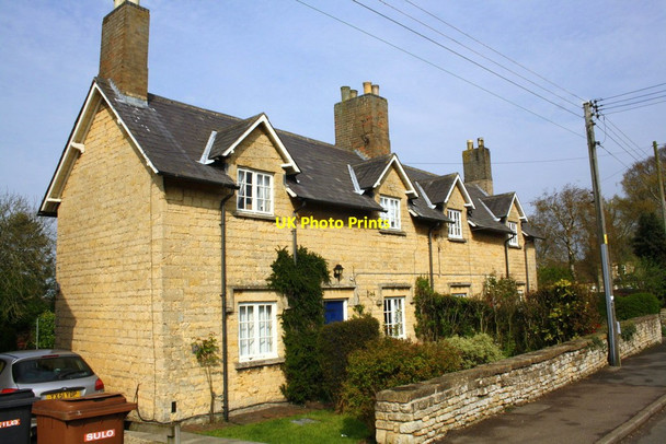 Photo 6"x4" Cottages on the north side of High Street Waltham on the Wolds c2014