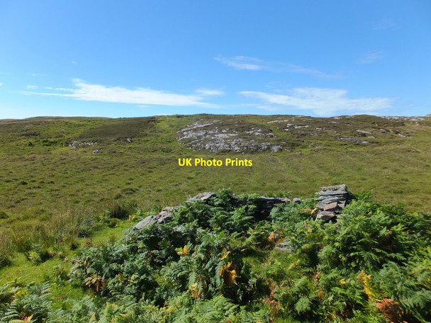 Photo 6"x4" Ruined croft house with lazy beds behind Garvard c2014
