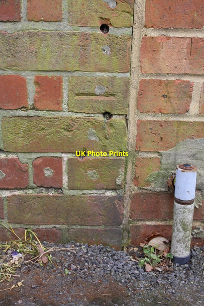 Photo 6"x4" Benchmark on #41 Bloxham Road Banbury\/SP4540 c2014