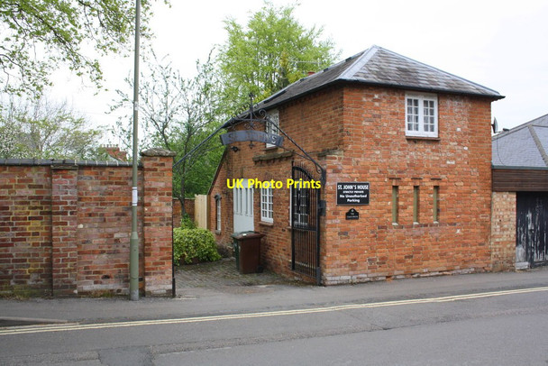 Photo 6"x4" The Coach House at entrance to St John's House Banbury\/SP4540 c2014