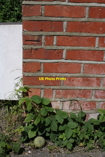 Photo 6"x4" Benchmark on #41 Linden Road Whitley Wood\/SU7269 c2014