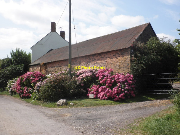 Photo 6"x4" Outbuilding, Willett Farm Willett c2014
