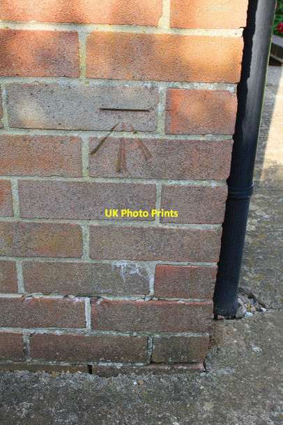 Photo 6"x4" Benchmark on #68 Mascord Road Banbury\/SP4540 c2014