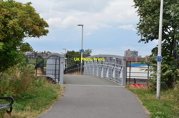 Photo 6"x4" Footbridge over Seafield Place Edinburgh c2014