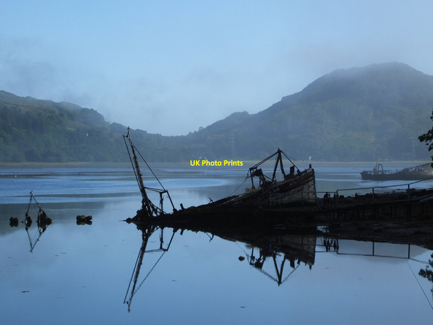Photo 6"x4" Decaying wreck in West Loch Tarbert West Tarbert c2014