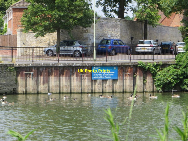 Photo 6"x4" Pilings mark the spot Abingdon c2014