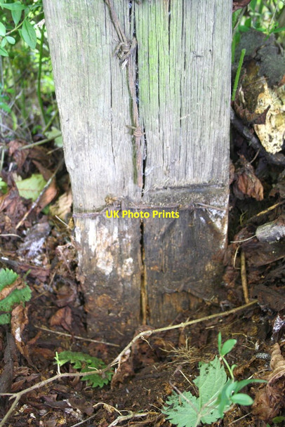 Photo 6"x4" Benchmark on redundant gatepost, Battle Road Cleeve\/SU6081 c2014