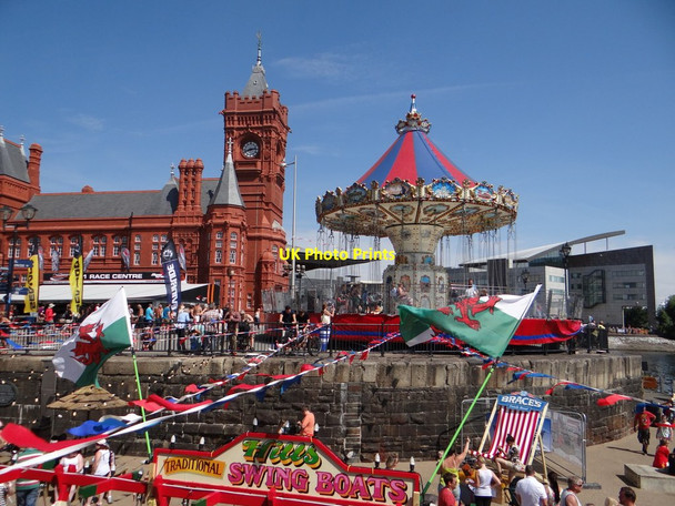 Photo 6"x4" Fun at the Pierhead Cardiff\/Caerdydd c2014