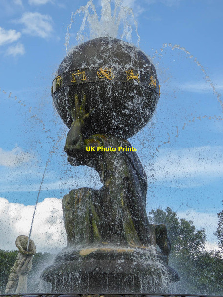 Photo 6"x4" Fountain, Castle Howard, Yorkshire Coneysthorpe c2014