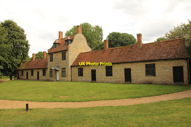 Photo 6"x4" Great Linford Almshouses Newport Pagnell c2014