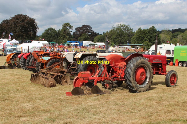 Photo 6"x4" Tractors at Rural Past Times Country Fair Pestalozzi International Village c2014 P1