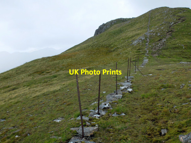 Photo 6"x4" Fenceline on the ridge below Sg\u00c3\u00b9rr an Doire Leathain Sg\u00f9rr an Doire Leathain c2014
