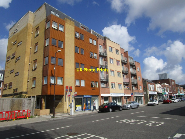 Photo 6"x4" The twenty-first century on Cosham High Street Cosham c2014