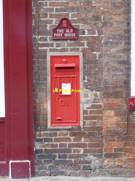 Photo 6"x4" Ollerton Post Office postbox ref NG22 131 Ollerton\/SK6567 c2014
